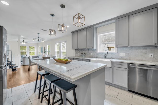903 English Street, Houston, TX 77009