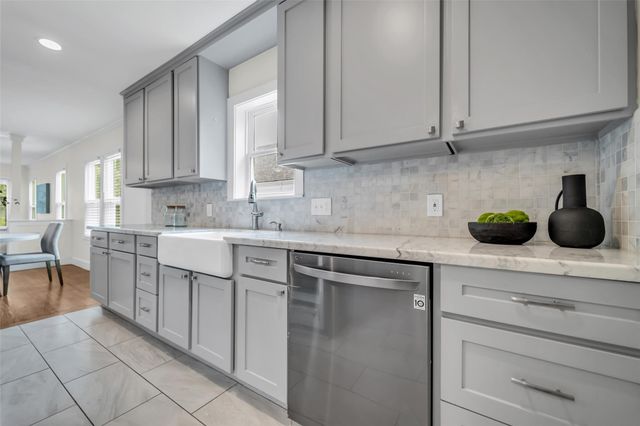903 English Street, Houston, TX 77009