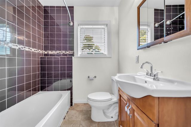 903 English Street, Houston, TX 77009