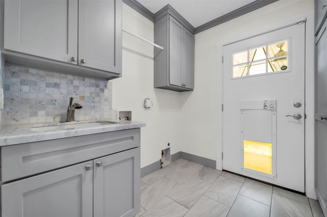 903 English Street, Houston, TX 77009