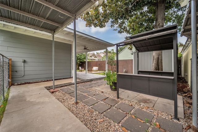 903 English Street, Houston, TX 77009