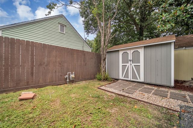 903 English Street, Houston, TX 77009