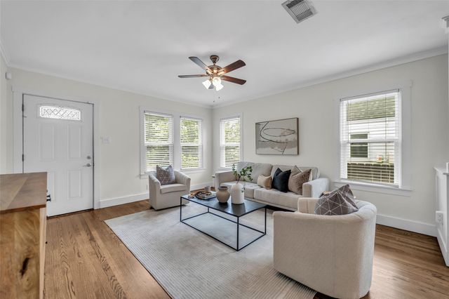 903 English Street, Houston, TX 77009