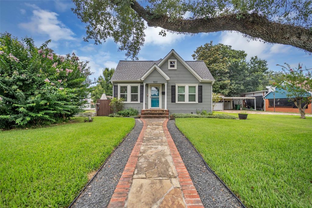 903 English Street, Houston, TX 77009