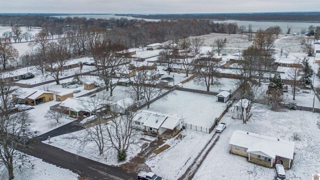 423 Mary Dr., Ledbetter, KY 42058