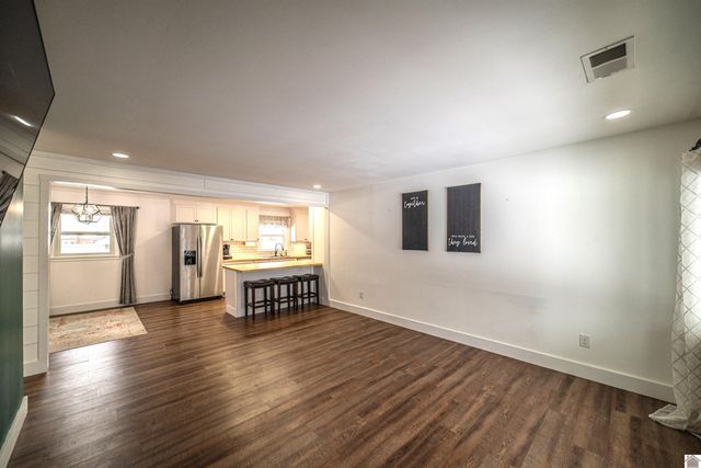 423 Mary Dr., Ledbetter, KY 42058