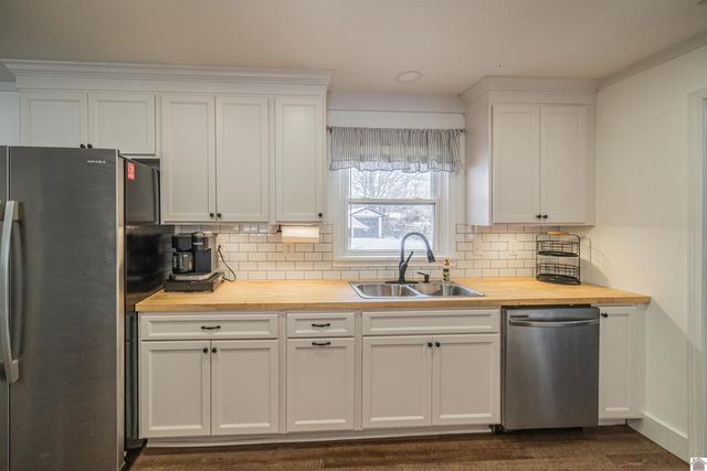 423 Mary Dr., Ledbetter, KY 42058