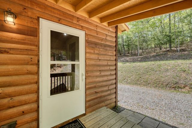 100 Fern Cove Lane, Murphy, NC 28906