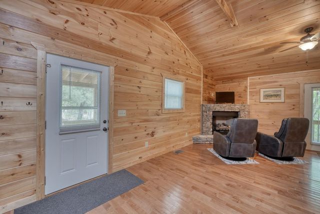 100 Fern Cove Lane, Murphy, NC 28906