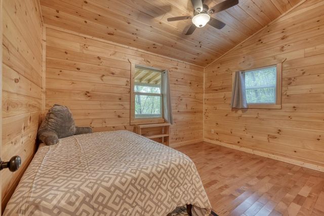 100 Fern Cove Lane, Murphy, NC 28906