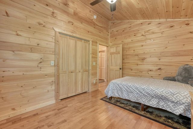 100 Fern Cove Lane, Murphy, NC 28906