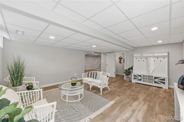 12142 Royal Valley Drive, Creve Coeur, MO 63141