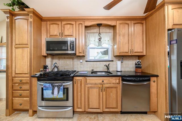 147 Claremont Avenue, Verona, NJ 07044