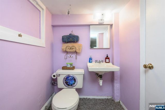 147 Claremont Avenue, Verona, NJ 07044