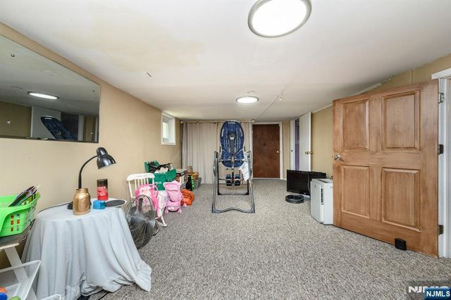 147 Claremont Avenue, Verona, NJ 07044