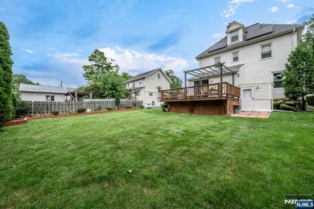 147 Claremont Avenue, Verona, NJ 07044