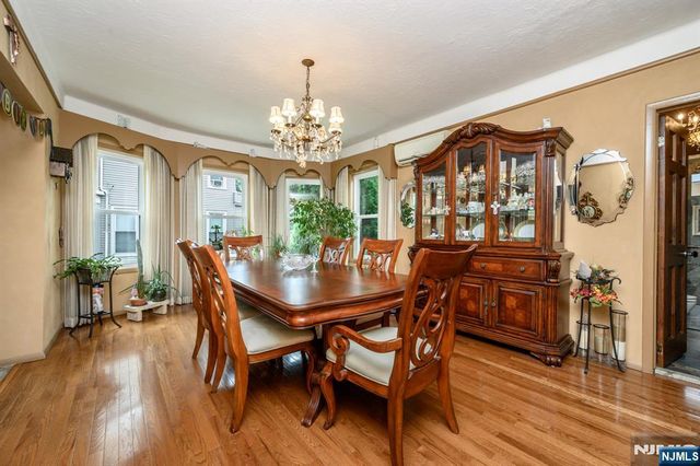 147 Claremont Avenue, Verona, NJ 07044