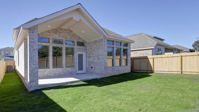 1556 Alsatian Avenue, San Antonio, TX 78253