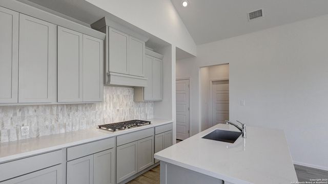 1556 Alsatian Avenue, San Antonio, TX 78253