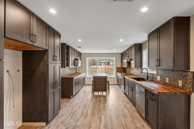 15 Lee Lane, Haughton, LA 71037