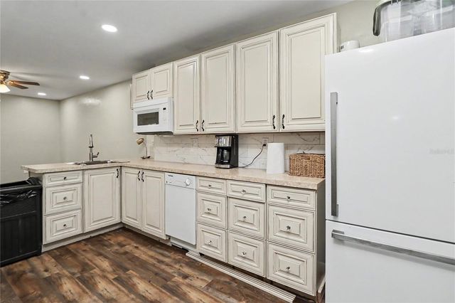 20250 SW 93 LANE ROAD, Dunnellon, FL 34431