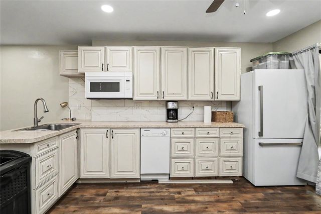 20250 SW 93 LANE ROAD, Dunnellon, FL 34431