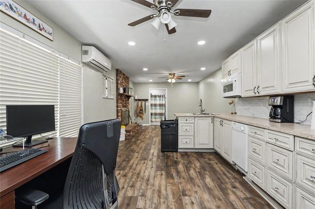 20250 SW 93 LANE ROAD, Dunnellon, FL 34431