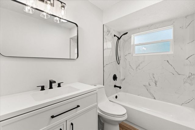 310 E GULLEY AVENUE, Oakland, FL 34760