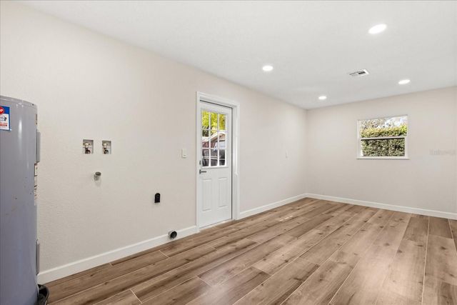 310 E GULLEY AVENUE, Oakland, FL 34760