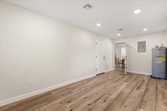 310 E GULLEY AVENUE, Oakland, FL 34760