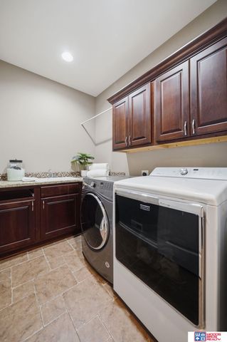 2901 Hoy Street, Lincoln, NE 68516