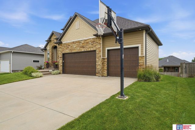 2901 Hoy Street, Lincoln, NE 68516