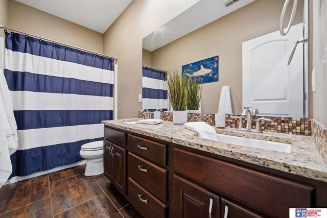 2901 Hoy Street, Lincoln, NE 68516