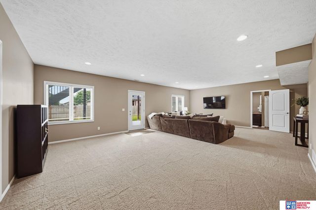 2901 Hoy Street, Lincoln, NE 68516