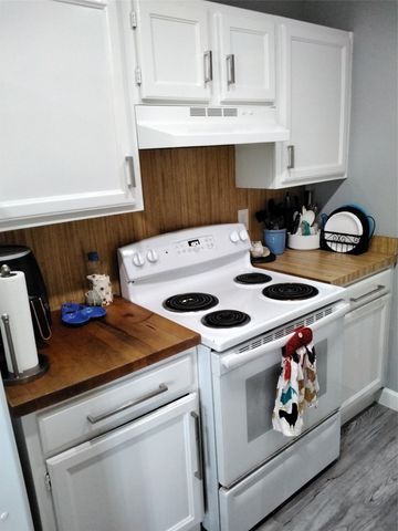 5036 Arbor Glen Road, The Colony, TX 75056