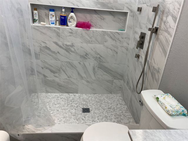 5036 Arbor Glen Road, The Colony, TX 75056