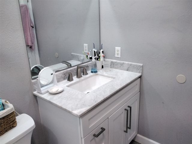 5036 Arbor Glen Road, The Colony, TX 75056