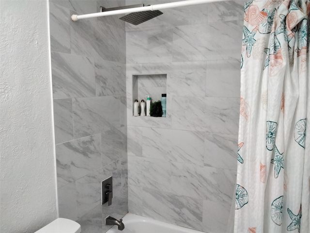 5036 Arbor Glen Road, The Colony, TX 75056