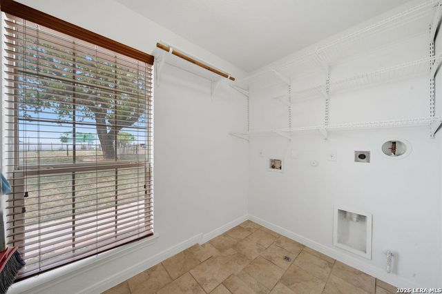 12897 La Vernia Rd, St Hedwig, TX 78152