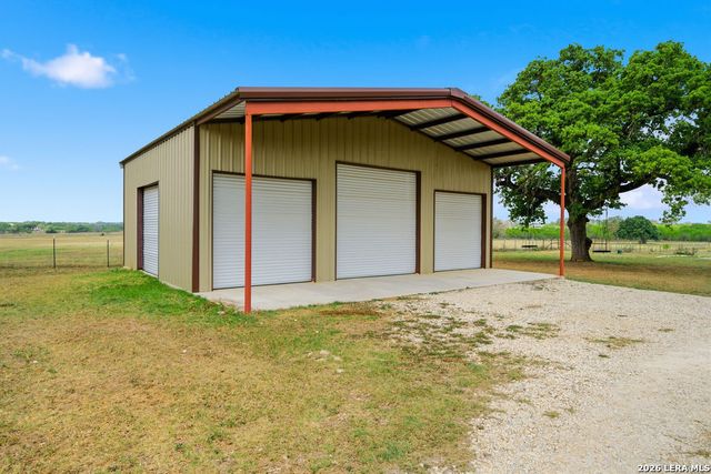 12897 La Vernia Rd, St Hedwig, TX 78152