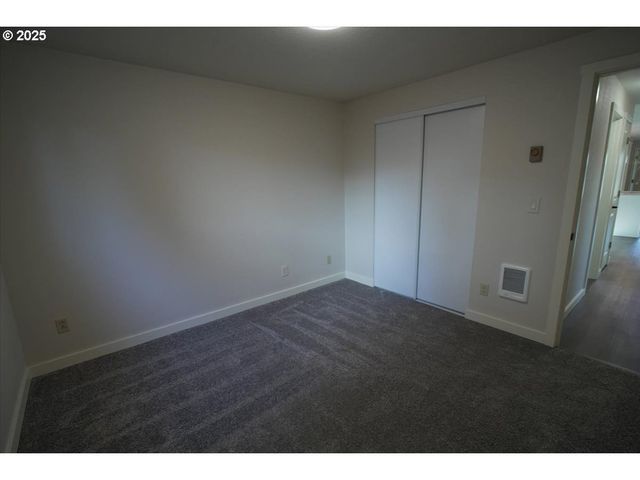 2419 Se ERMINE St, Albany, OR 97322