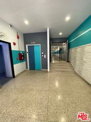 7045 Hawthorn Avenue 203, Los Angeles, CA 90028