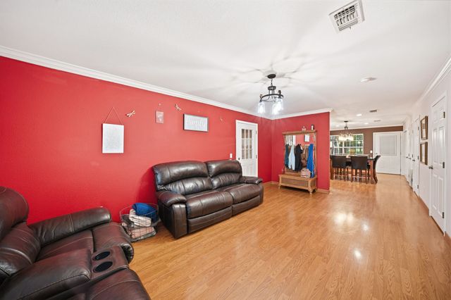 902 Travis Avenue, Alvarado, TX 76009