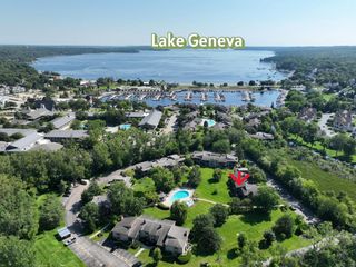 31 Abbey Villa CIRCLE #D, Fontana, WI 53125