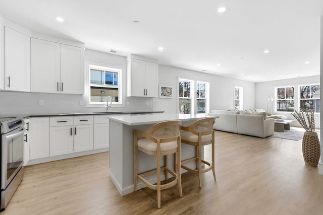 1000 Washington St 205, Dedham, MA 02026