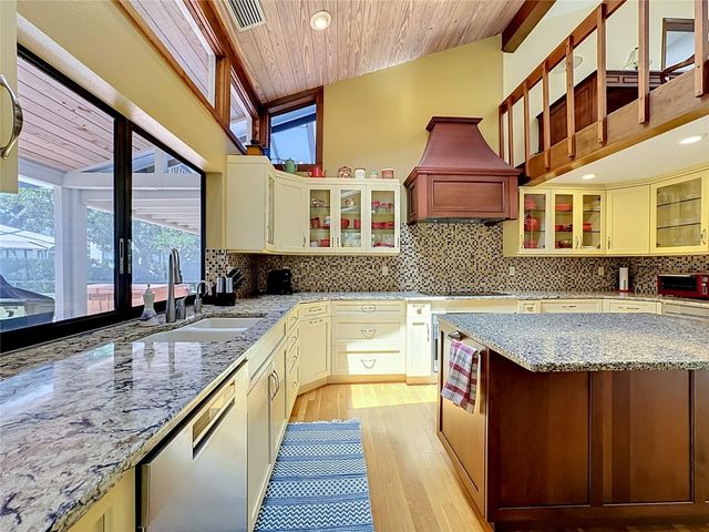 8005 17TH AVENUE W, Bradenton, FL 34209