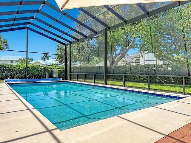 8005 17TH AVENUE W, Bradenton, FL 34209