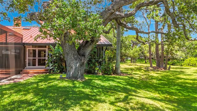 8005 17TH AVENUE W, Bradenton, FL 34209