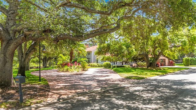8005 17TH AVENUE W, Bradenton, FL 34209