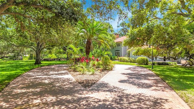 8005 17TH AVENUE W, Bradenton, FL 34209